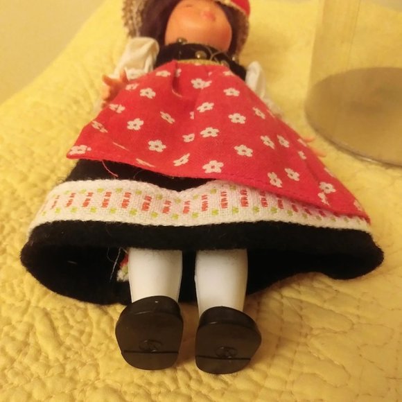 Schwarzald German Doll in Traditional Folk Costume, Bollenhut Pompoms Hat - Picture 8 of 8
